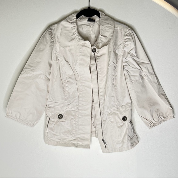 Tribal Jackets & Blazers - Tribal Size 2 Womens Lightweight Jacket. Ballon Sleeve. Button and Zip up. Cream